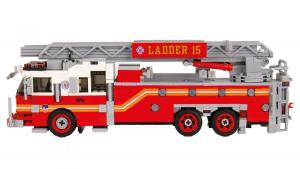 Seagrave Rearmount Ladder rot/weiß