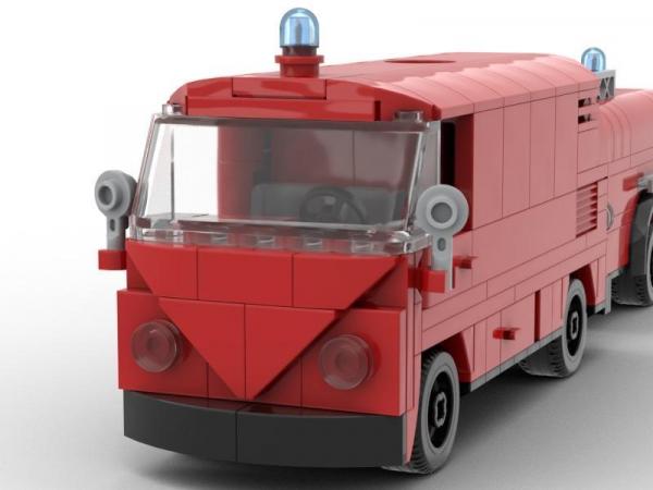 Feuerwehr Bus mit Pumpe