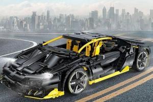 Racing car in black and yellow