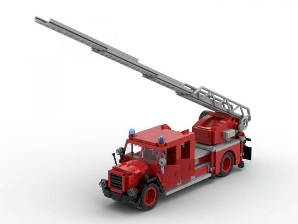Klassischer Feuerwehr Leiterwagen