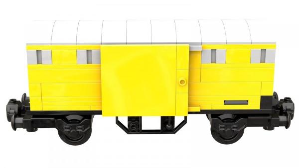 Covered freight car, yellow