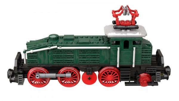 Locomotive BR 160 in dark green