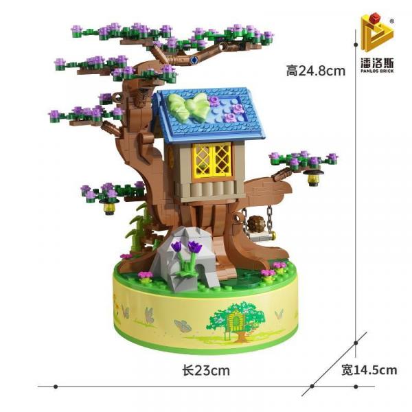 Music box tree house with light