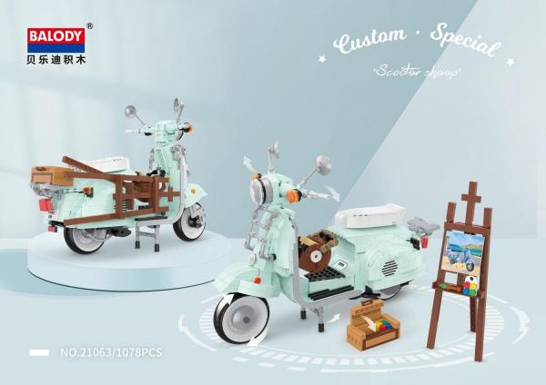 Light blue scooter (mini blocks)