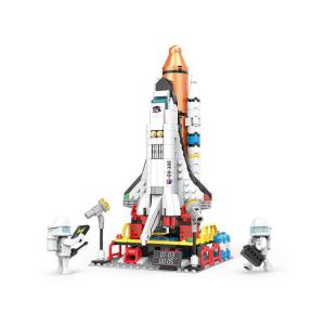 Spaceship with spaceport 