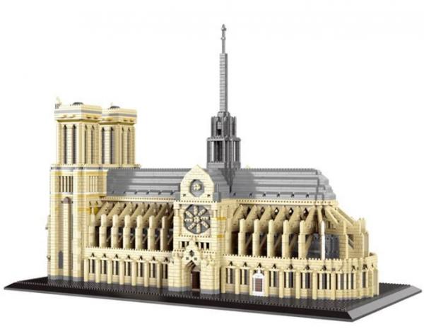 Notre Dame de Paris (diamond blocks)
