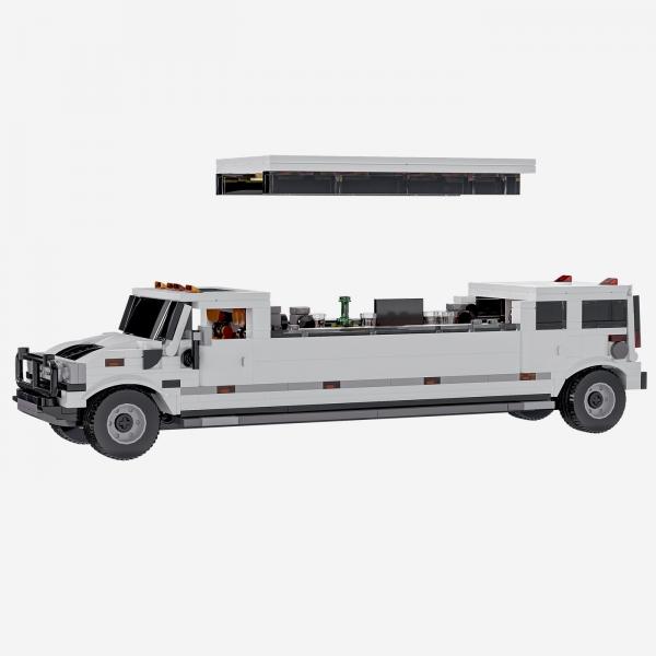 Big US Offroader Partylimousine