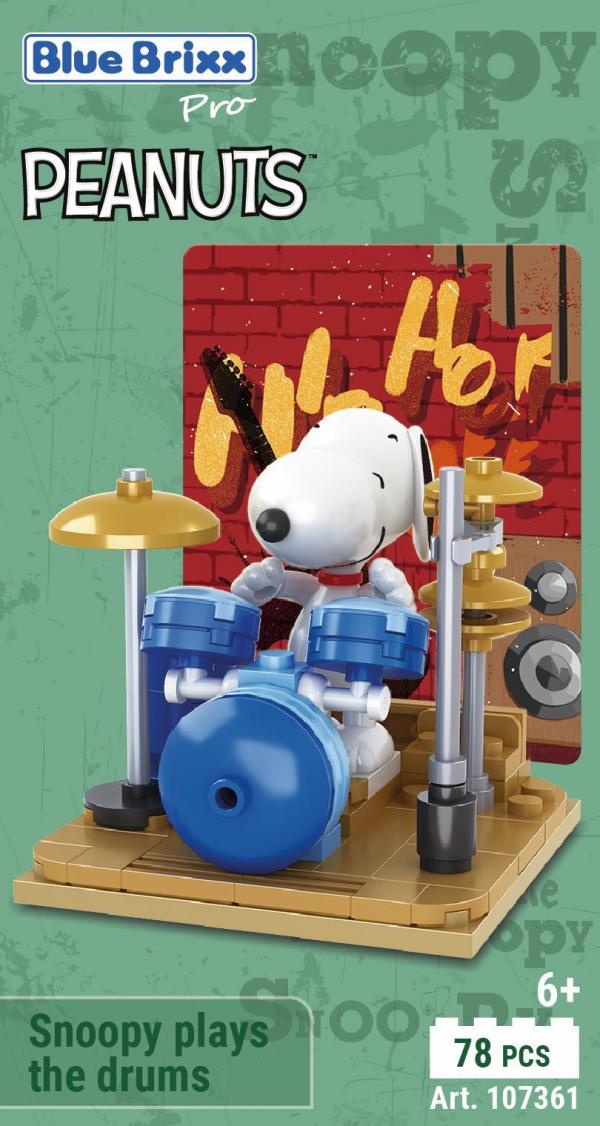 Snoopy plays the drums