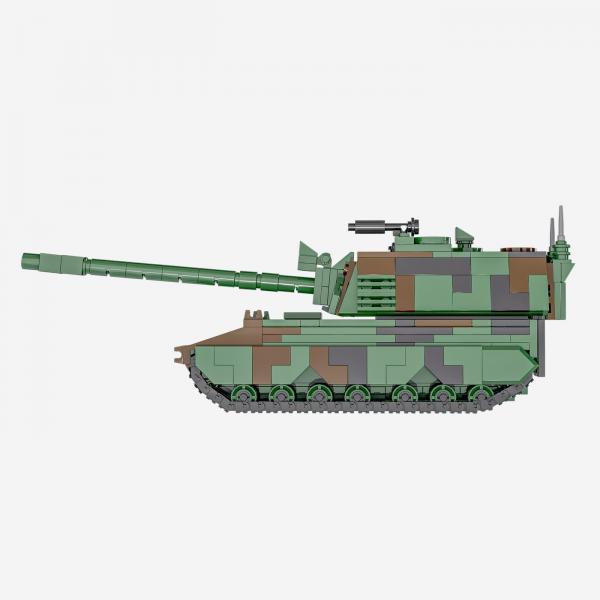 PZH 2000 Tank