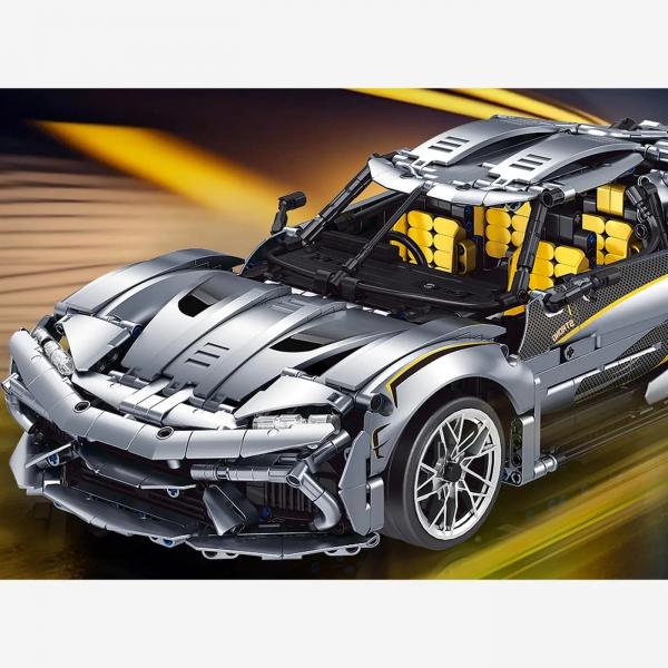 Concept-Sportwagen in silber
