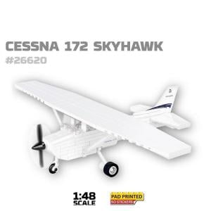 Cessna 172 Skyhawk in white
