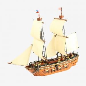 Governors Island: Flying merchant