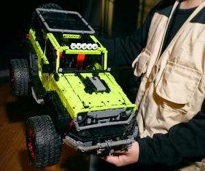 4wd off-road vehicle in lime
