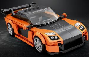 orangener Sportwagen