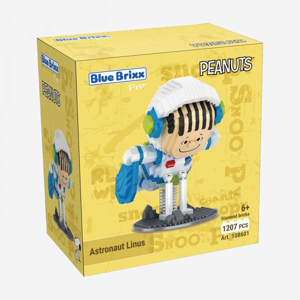 Astronaut Linus (diamond blocks)