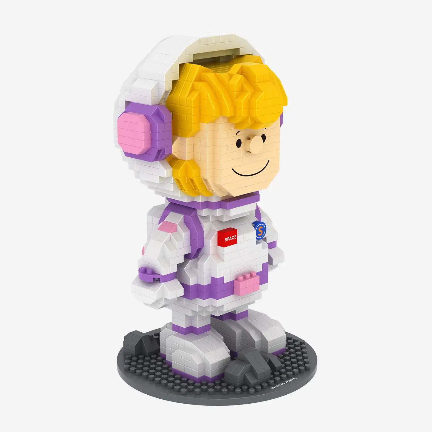 Astronaut Sally (diamond blocks)