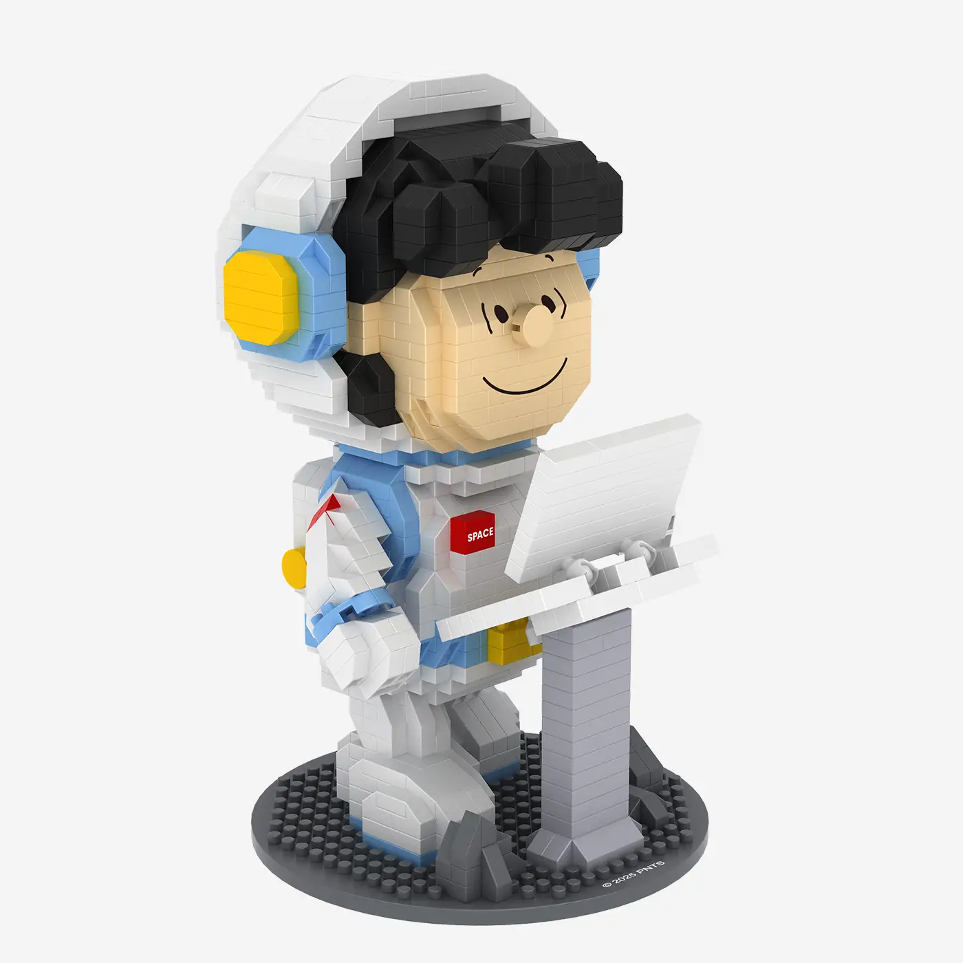 Astronaut Lucy (diamond blocks)