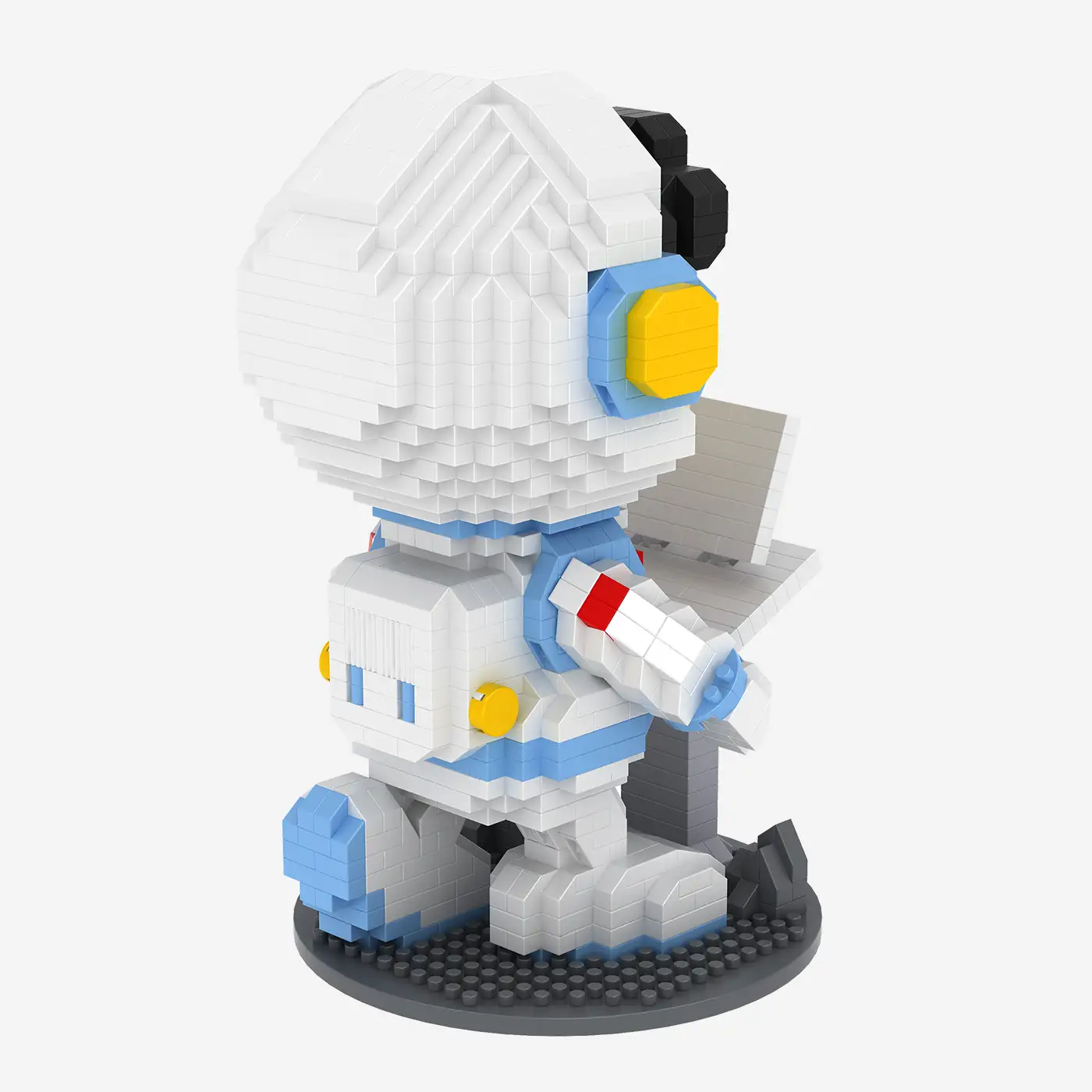 Astronaut Lucy (diamond blocks)