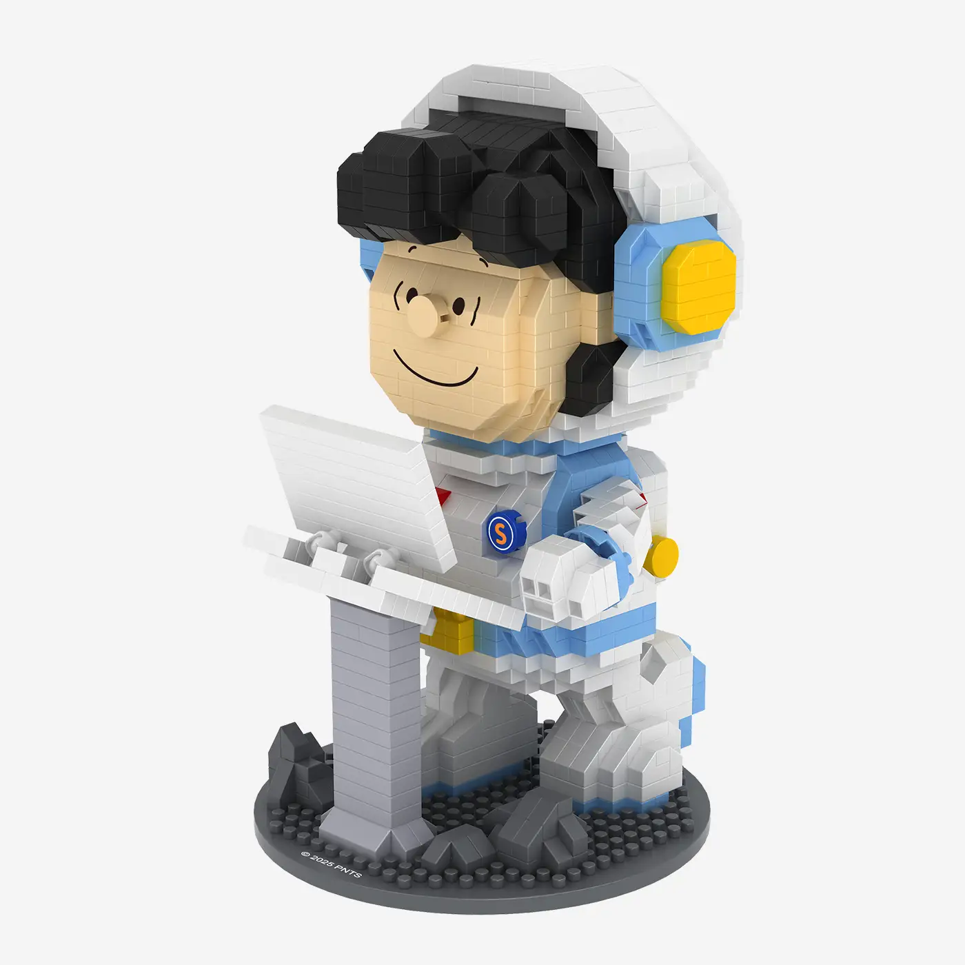 Astronaut Lucy (diamond blocks)